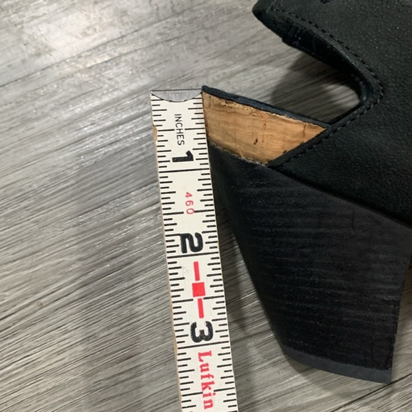 Eileen Fisher Black Leather Peep Toe Sling Back Heels size 8 - Picture 6 of 8